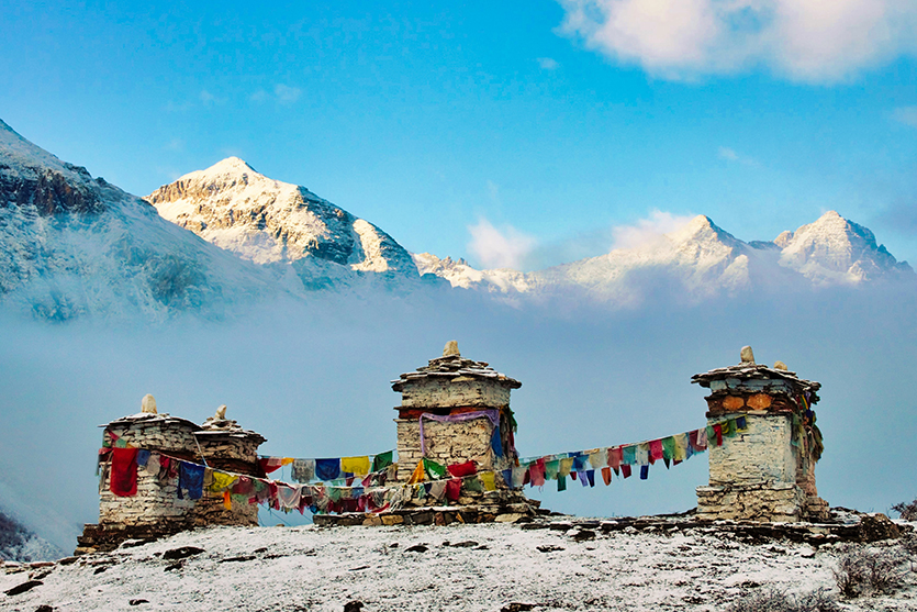 STUNNING JOMOLHARI TREK