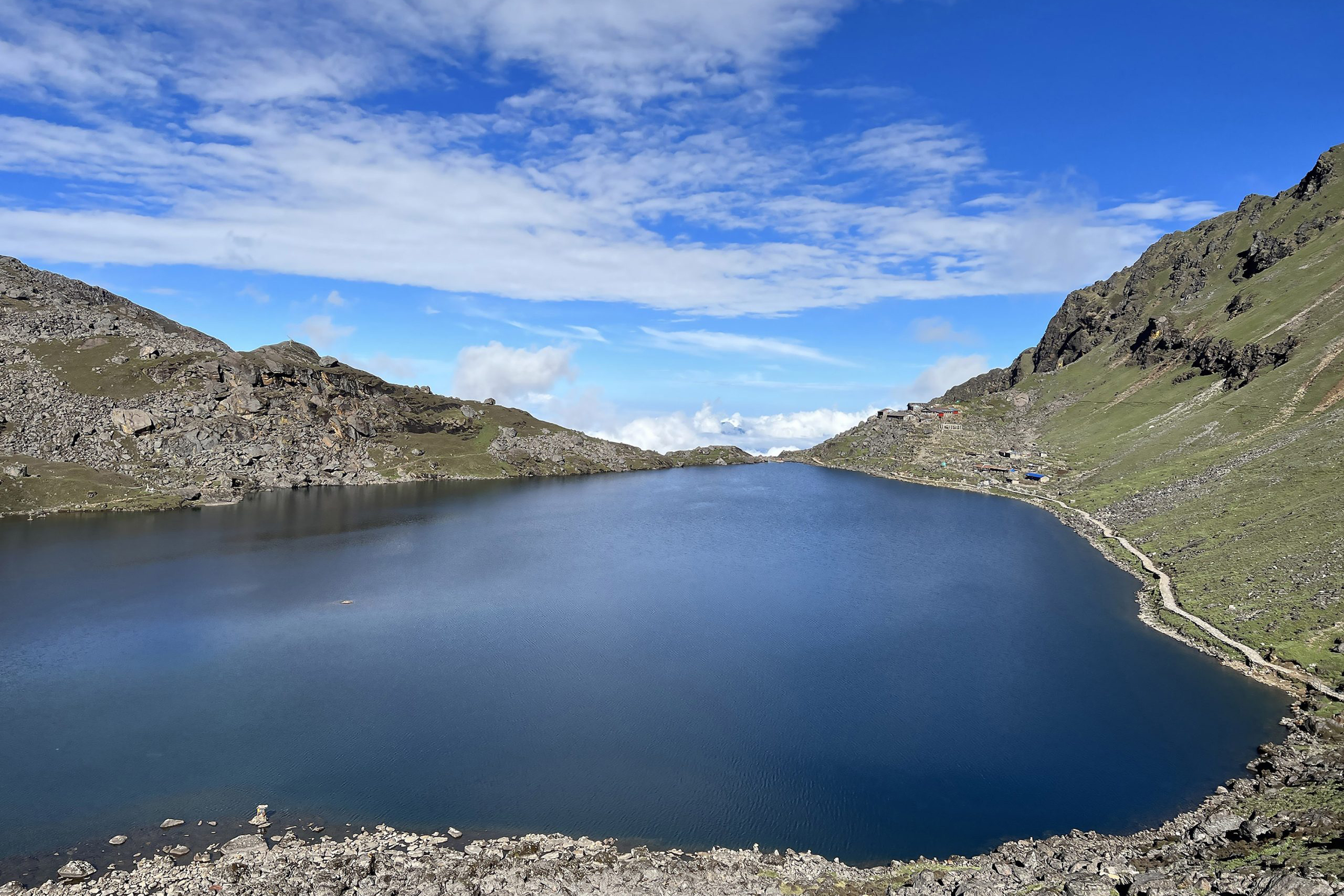 GOSAIKUNDA & HELAMBU TREK